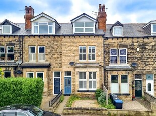 Terraced house to rent in Hookstone Road, Harrogate HG2