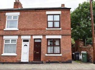 Terraced house to rent in Oxford Street, Loughborough LE11