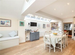 Terraced house to rent in Shalstone Road, Richmond, London SW14