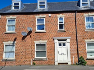 Terraced house to rent in The Heights, Barrow-Upon-Humber DN19