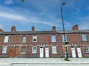Terraced house to rent in West Street, Crewe CW1