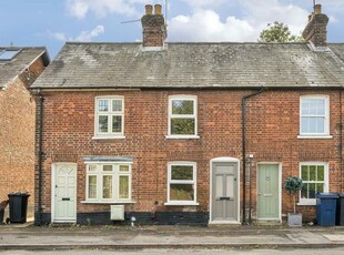 Terraced house to rent in White Lion Road, Amersham, Buckinghamshire HP7