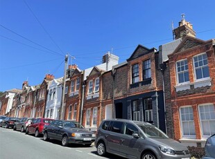 Terraced house to rent in White Street, Brighton BN2
