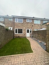 Terraced house to rent in Windsor Close, Dewsbury WF12