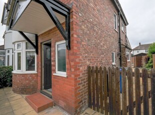 Town house for sale in Ashbourne Avenue, Cheadle SK8