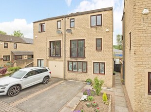 Town house for sale in Hauxley Court, Ilkley LS29