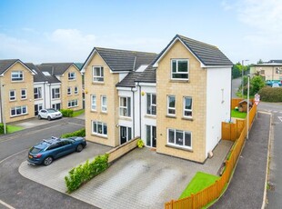 Town house for sale in Macneish Gardens, Stewartfield, East Kilbride G74