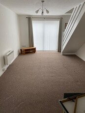 1 Bed Terraced House, Anstee Court, CF11