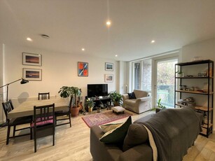 1 bedroom apartment for rent in Woods Road, Peckham, London, SE15