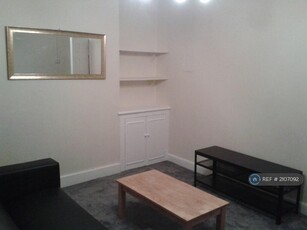 1 bedroom flat for rent in Bedford Road, Reading, RG1