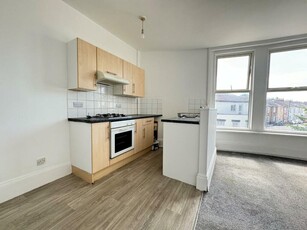 1 bedroom flat for rent in Fawcett Road, Southsea, PO4