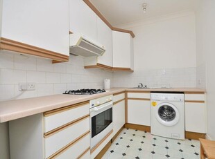 1 bedroom flat for rent in Finborough Road, Earls Court, London, SW10