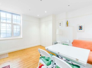 1 bedroom flat for rent in Sussex Gardens, Westminster, London, W2