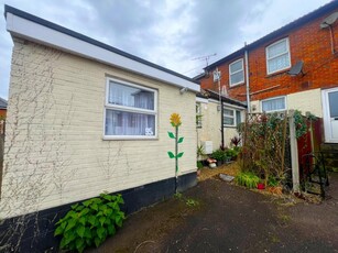 1 bedroom maisonette for rent in Victoria Road, Woolston, Southampton, SO19