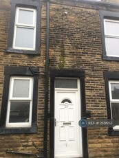 1 bedroom terraced house for rent in South Street, Morley, Leeds, LS27