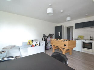 2 bedroom apartment for rent in Elmfield Road, Bromley, Greater London, BR1
