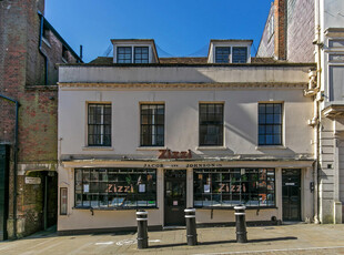 2 bedroom apartment for rent in High Street, Winchester, SO23