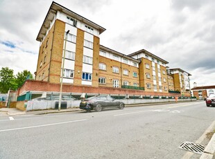 2 bedroom apartment for rent in Homesdale Road, Bromley, BR2