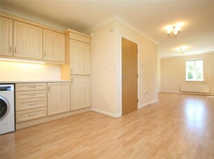 2 bedroom apartment for rent in Wade Court, Cheltenham, Glos, GL51