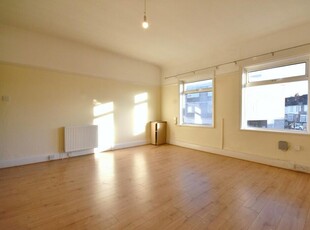 2 bedroom apartment for rent in Walsgrave Road Coventry, CV2 4BA, CV2