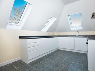 2 bedroom apartment for rent in Weston Grove road , Woolston, SO19 9UX, SO19