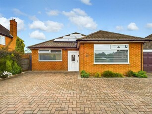 2 bedroom detached bungalow for sale in Chapel Lane, North Hykeham, Lincoln, LN6