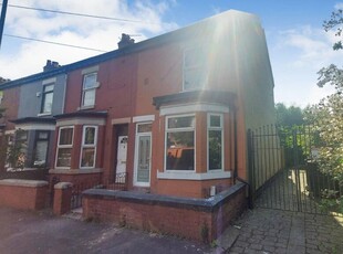 2 bedroom end of terrace house for rent in Griffin Grove, Manchester, Greater Manchester, M19