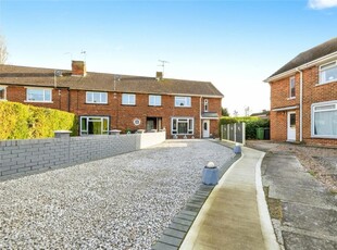 2 bedroom end of terrace house for sale in Bardney Close, Lincoln, Lincolnshire, LN6
