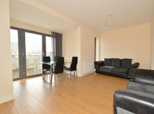 2 bedroom flat for rent in Brookbank Road, London, SE13
