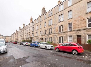 2 bedroom flat for rent in Caledonian Place, Edinburgh, EH11