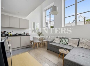 2 bedroom flat for rent in Canterbury Road, London, NW6 5FR, NW6