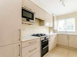 2 bedroom flat for rent in Clarence Road, Bickley, Bromley, BR1