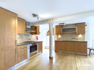 2 bedroom flat for rent in Hermand Crescent, Slateford, Edinburgh, EH11
