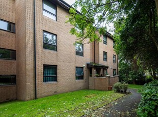 2 bedroom flat for rent in Mansionhouse Gardens, Shawlands, Glasgow, G41
