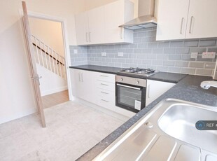 2 bedroom flat for rent in Mapperley, Nottingham, NG3