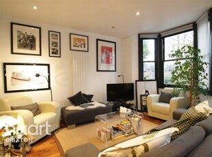 2 bedroom flat for rent in Ostade Road, Brixton, SW2