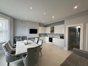 2 bedroom flat for rent in Queens Road, Bromley, BR1
