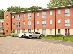 2 bedroom flat for rent in Redwood Place, Sevenoaks, TN13