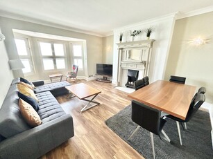 2 bedroom flat for rent in South Parade, SOUTHSEA, PO4