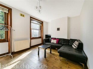 2 bedroom flat for rent in Walcorde Avenue, London, SE17