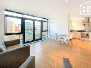 2 bedroom flat for rent in Waterside Apartments, Leeds, LS12