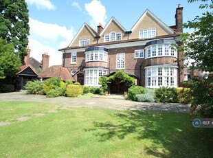 2 bedroom flat for rent in Wilderness Road, Chislehurst, BR7