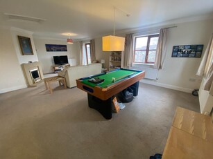 2 bedroom flat for rent in Winstanley Lane, Shenley Lodge, Milton Keynes, MK5