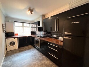 2 bedroom flat for rent in Withdean Rise, Brighton, BN1