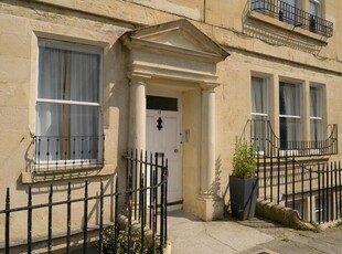 2 bedroom flat for sale in Rivers Street, Bath, BA1