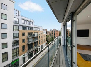 2 bedroom flat for sale in Yeo Street, Mile End, London, E3