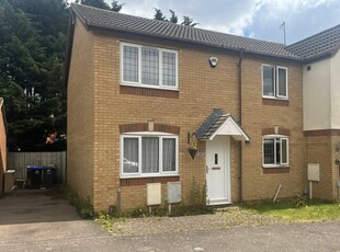 2 bedroom house for rent in Faraday Close, Upton, Northampton, NN5