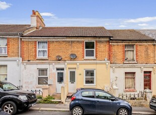 2 bedroom maisonette for rent in Clarendon Place, Dover, Dover, CT17