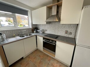 2 bedroom maisonette for rent in Elm Close, Binley Woods, Coventry, CV3