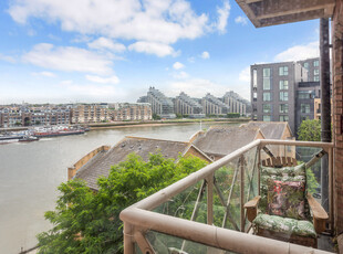 2 bedroom property for sale in William Morris Way, London, SW6